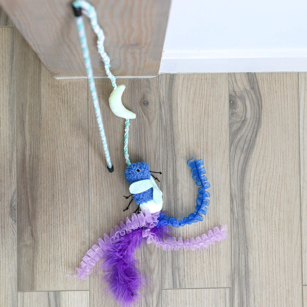 Quirky Kitty Firefly Wand – Glowing Cat Wand Toy with Catnip & Silvervine