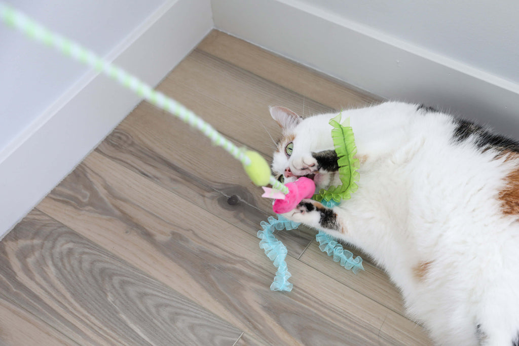 Quirky Kitty Glow Snake Wand – Glowing Forest Cat Toy with Catnip & Silvervine